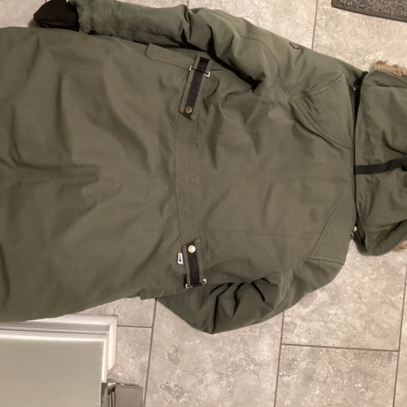 Winter jacket - Picture 3 of 3